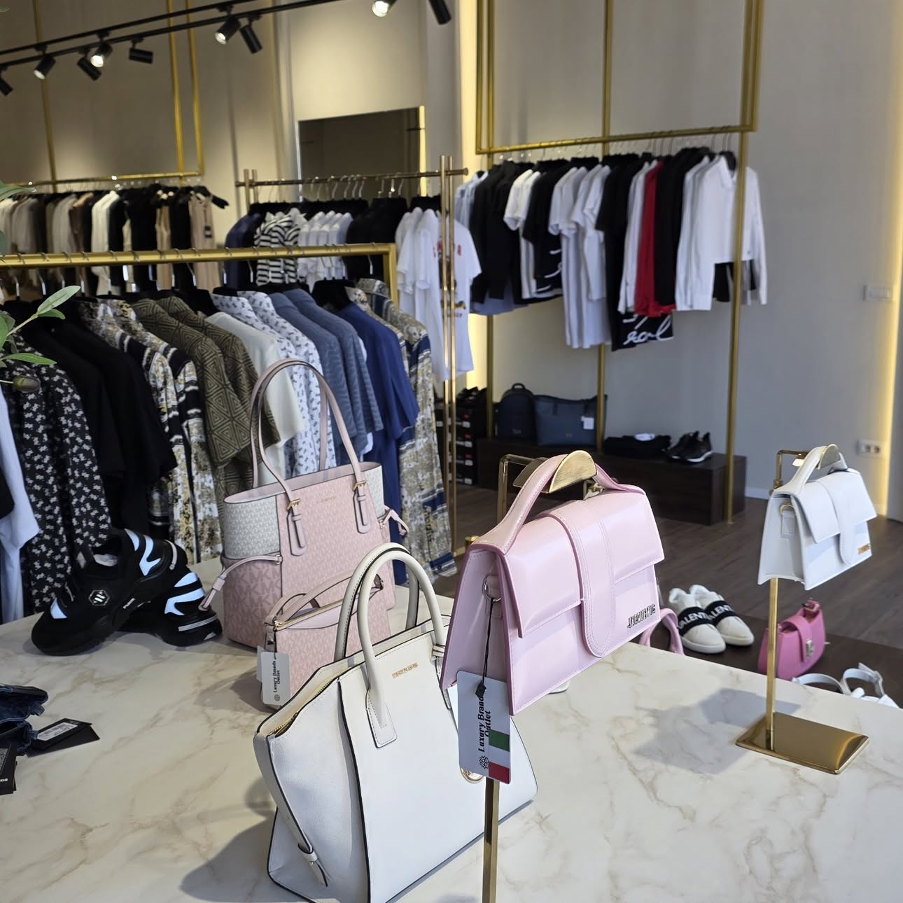 Luxury Brands Outlet KS